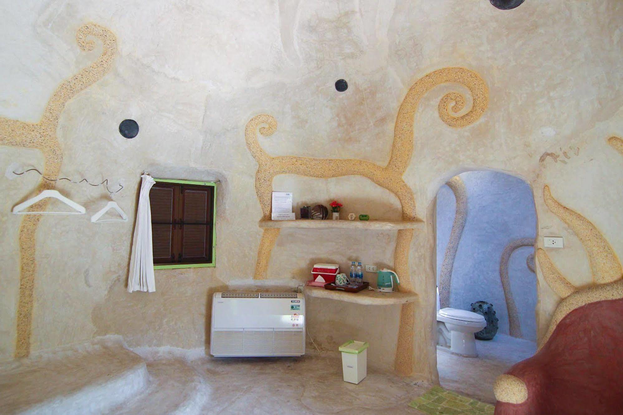 Отель Naidee Sculptured Huts Хуа Хин Экстерьер фото