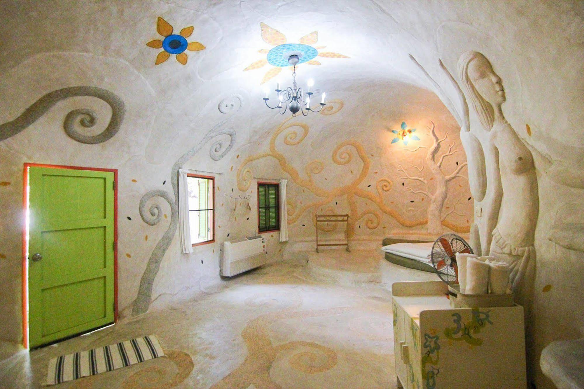 Отель Naidee Sculptured Huts Хуа Хин Экстерьер фото